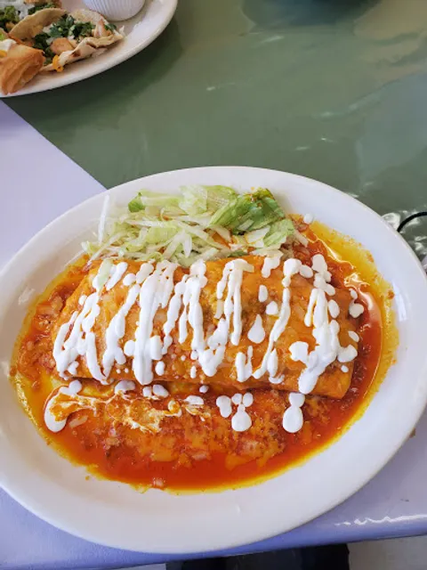 La Esquinita del Sabor (Mexican y Pupusas)