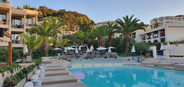 Admiral de Luxe Hotel