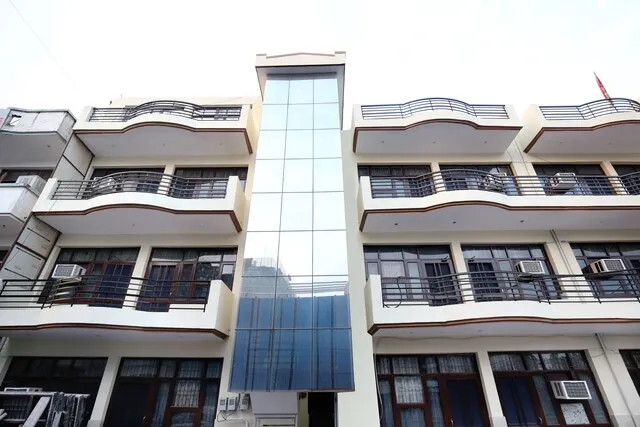 OYO 16735 Gaurav Residency