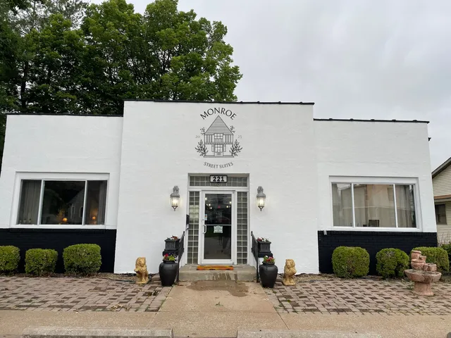 Monroe Street Suites