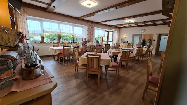 Im Gewölbe, Restaurant