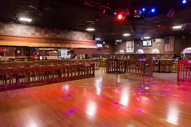 Le Boulevard Bar & Grill