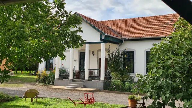 Csókás Birtok Panzió, Borászat és Pálinkafőzde