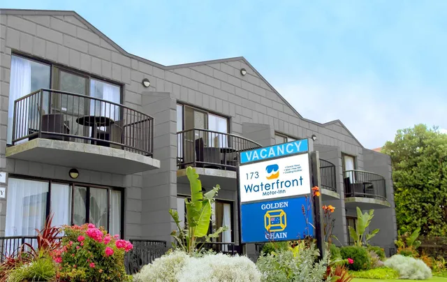 Waterfront Motor Inn
