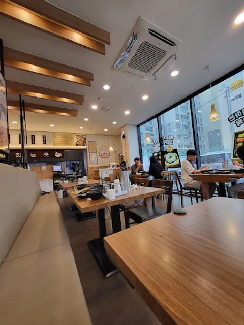 원할머니보쌈족발 &박가부대 부산광안점