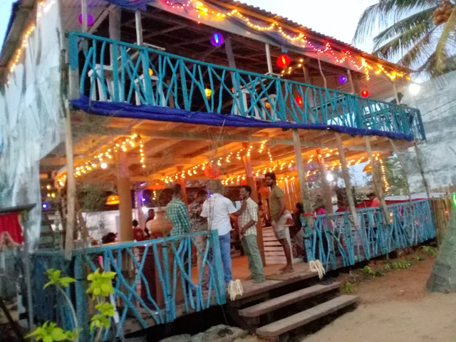 මඩුව Family Restaurants