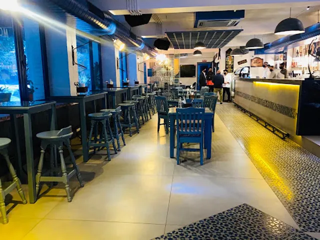 MONA CAVA CAFE AND PUB