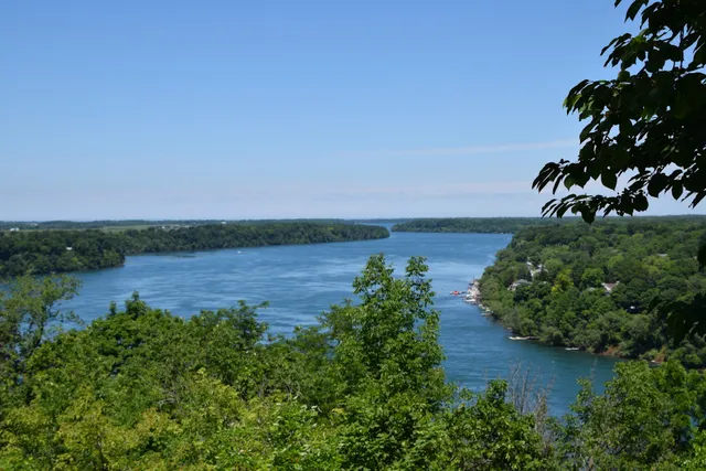 Niagara River Scenic Outlook Point