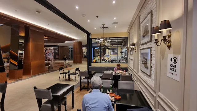 PAUL Boulangerie et Patisserie - Powerplant Mall