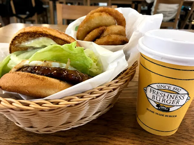 FRESHNESS BURGER Narita Airport Terminal 3