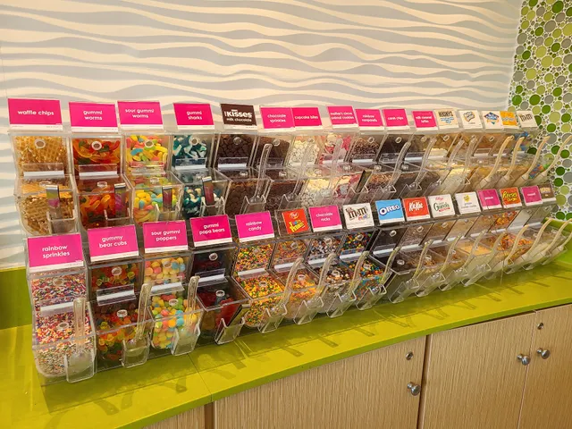 Menchie's Frozen Yogurt