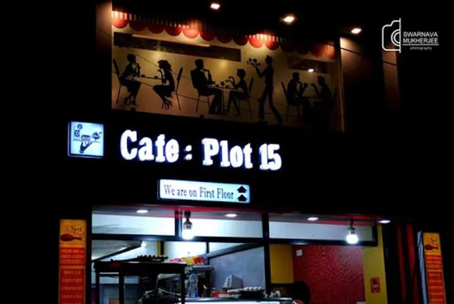 Cafe:Plot 15