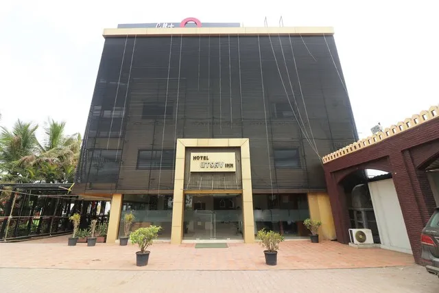 Collection O 42722 Utsav Inn