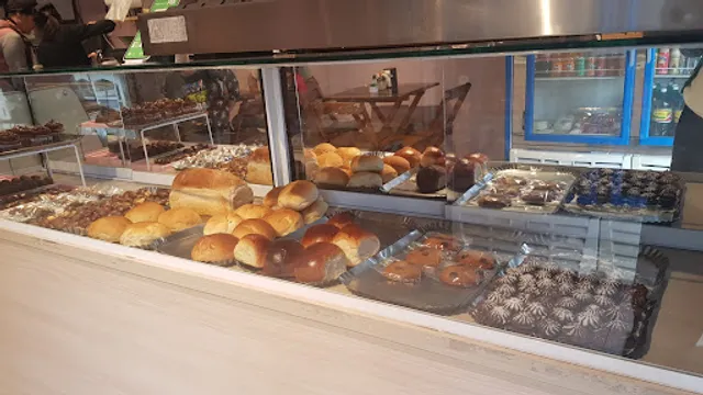Padaria e Confeitaria Vó Flor