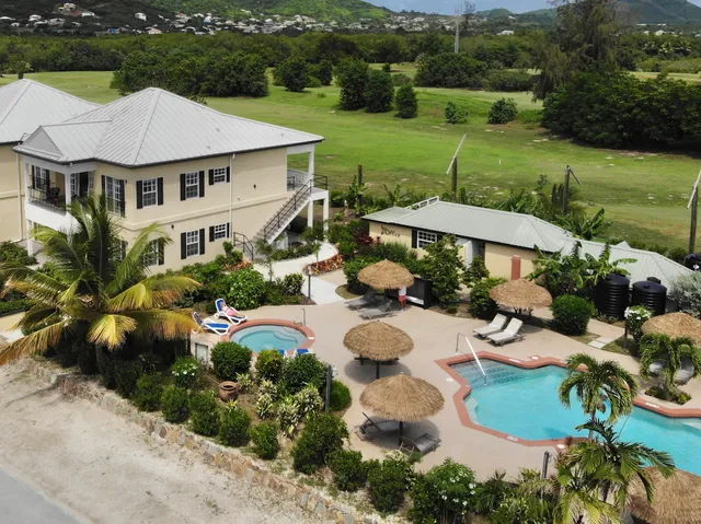 Colibri Court - Refreshingly different!