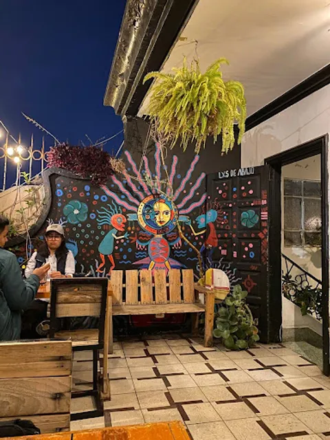 Lxs De Abajo Restaurant-Bar