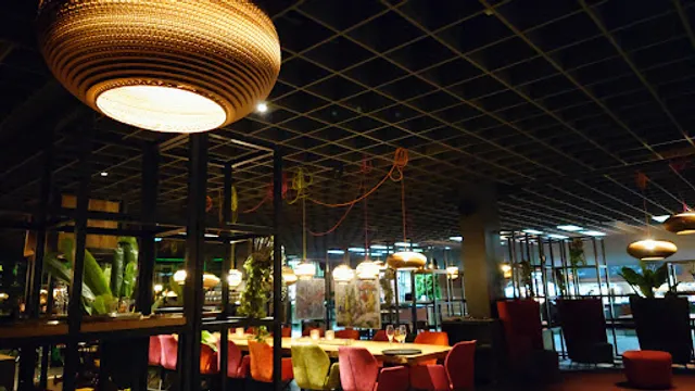 midi - Restaurant & Markt