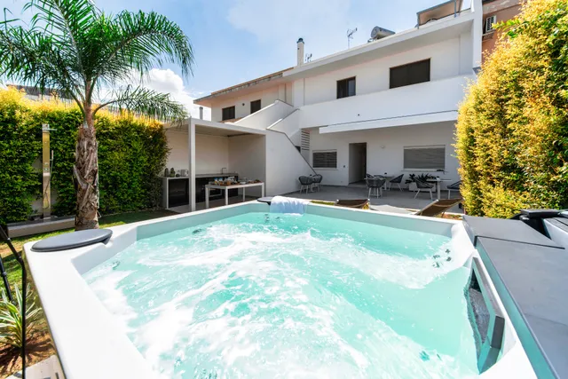 Daline Holiday Rooms