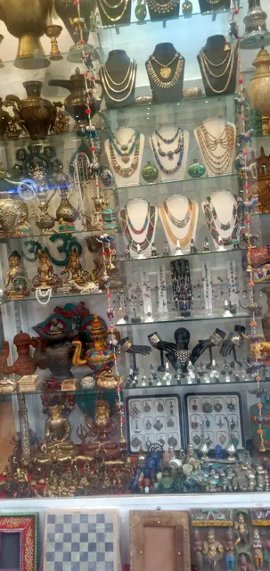 La Sucursal Produce INC