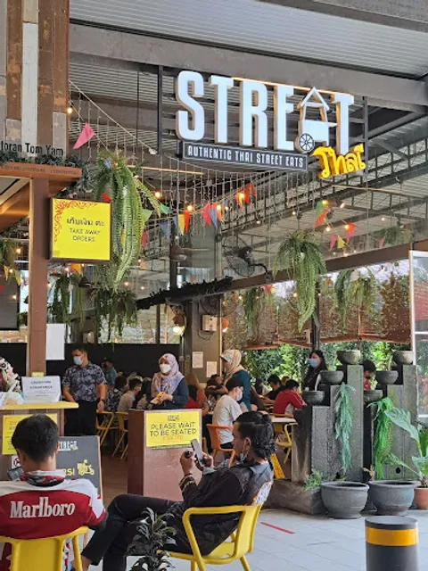 STREAT Thai