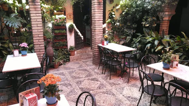 Restaurante "Los Mochuelos"