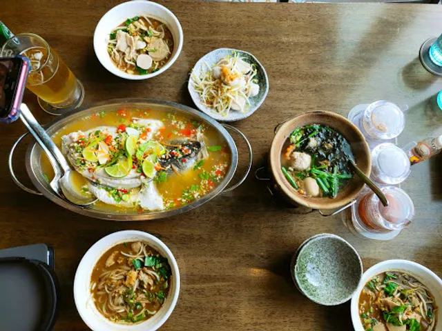 Royal Thai Boat Noodles & Bar