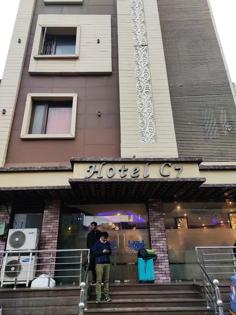 Hotel C7