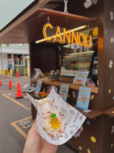Nicoli's Cannoli