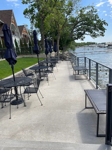 Lakeside Landing Kitchen + Bar