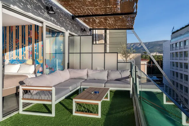 The Athenians Modern & Art Apartments