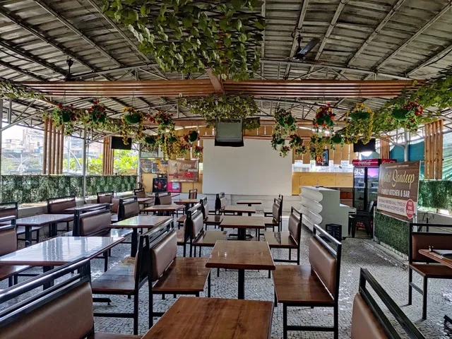 Hotel Sandeep, Family Restaurant and Bar, Deluxe Room's