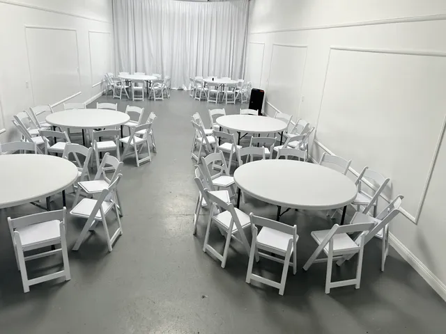 Modern Moments Creative Studio