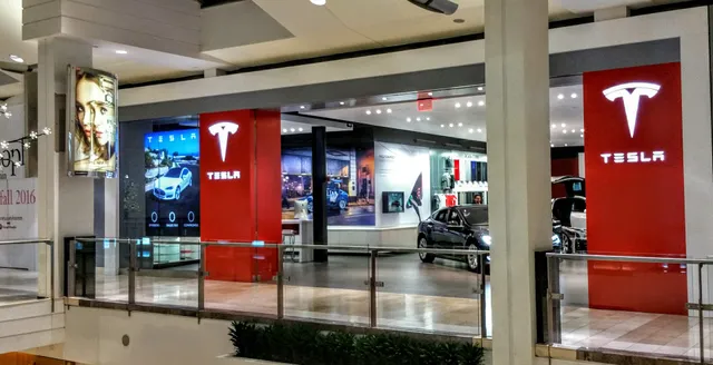 Tesla Paramus Garden State Plaza