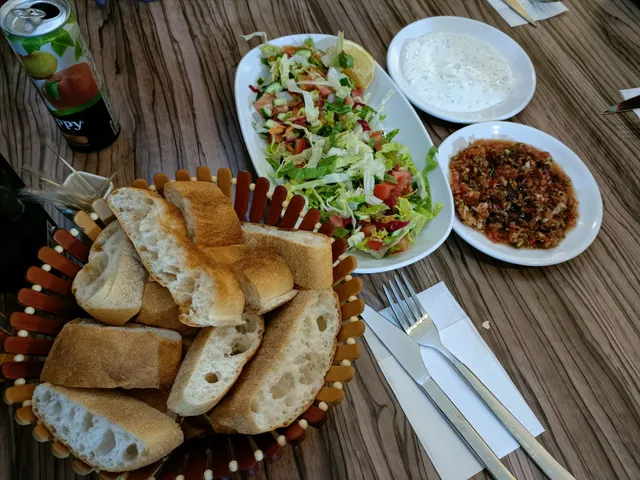 Dünya Iskender kebap restoran