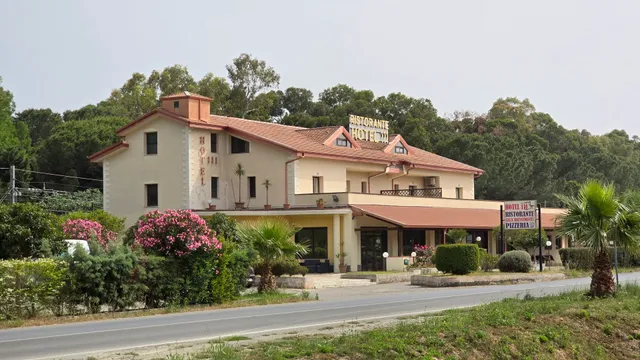 Hotel Ristorante Pizzeria 111