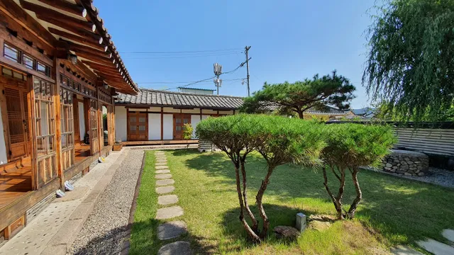 Hwangridangil Adamjeong Hanok Stay