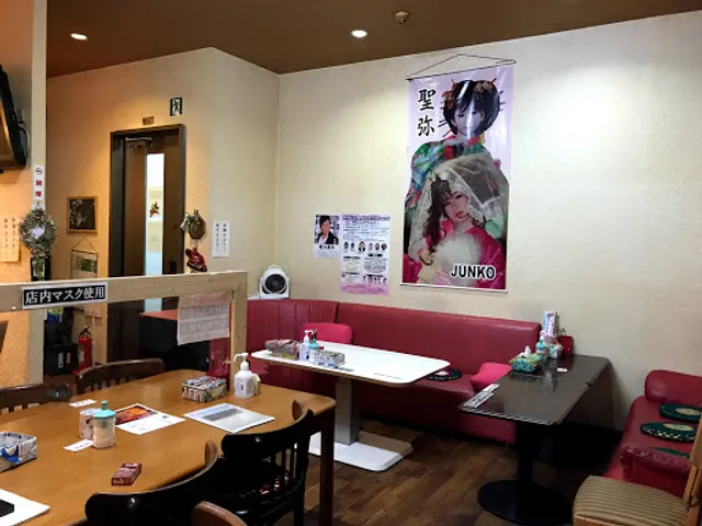 カラオケ喫茶ラピス