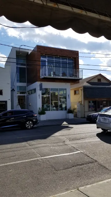 Pollack Glass Studio & Gallery