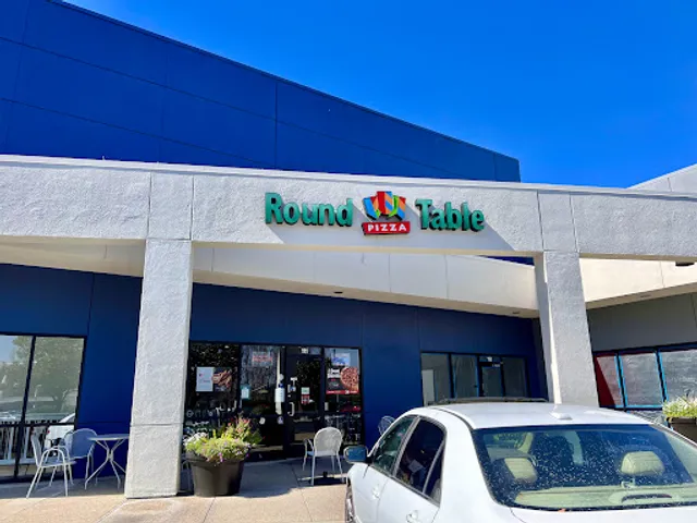 Round Table Pizza