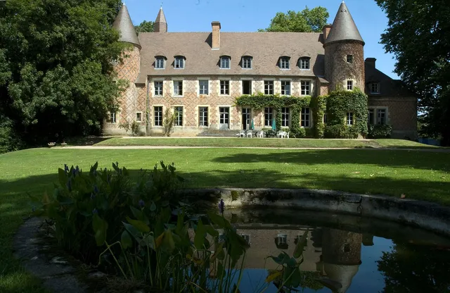 Château de Paray le Frésil
