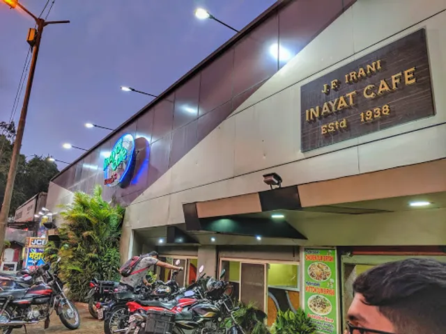Inayat Cafe