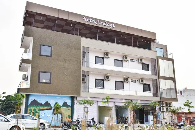 Collection O Mansarovar Company Serviced