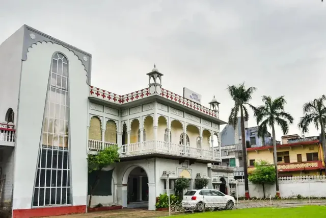 Hotel Raj Kesar- A Heritage Hotel