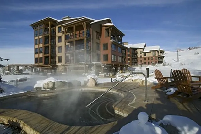 First Tracks by Vacasa