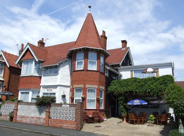 knighton lodge hotel