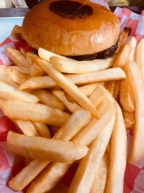 Rose’s Country Store and Restaurant