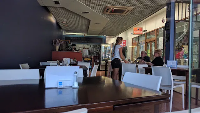 Cozzies Cuizine Cafe