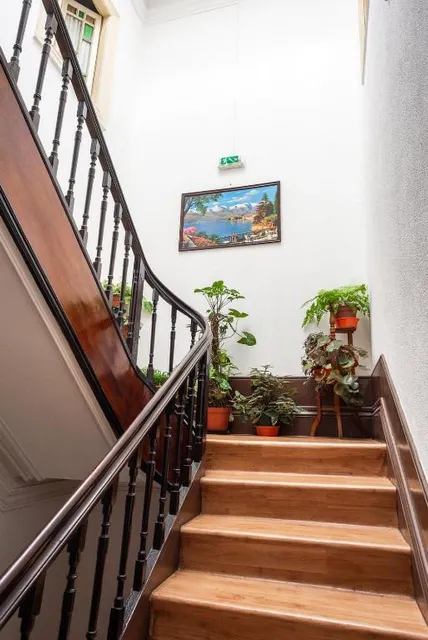 Hostal Almada Guest House