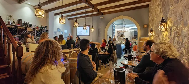 Club des Châteaux - WINE BAR - TAPAS