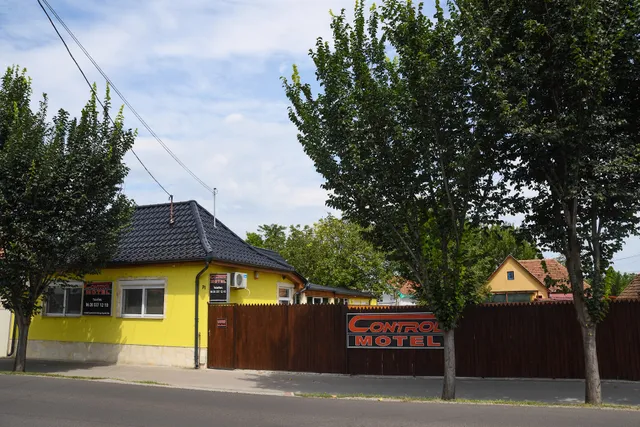 Control Motel